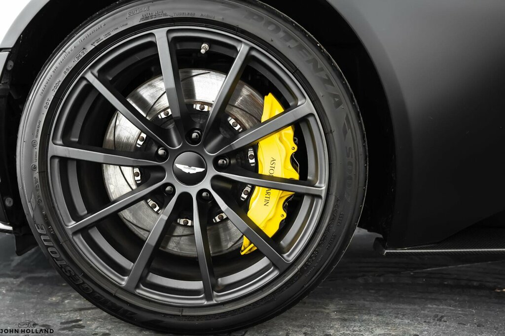 Aston Martin DB11 4.0 V8 Euro 6 2-Door Black #4