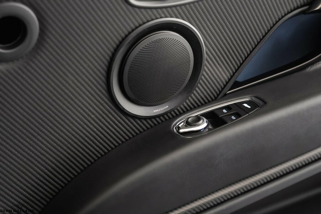 Aston Martin DB11 4.0 V8 Euro 6 2-Door Black #42