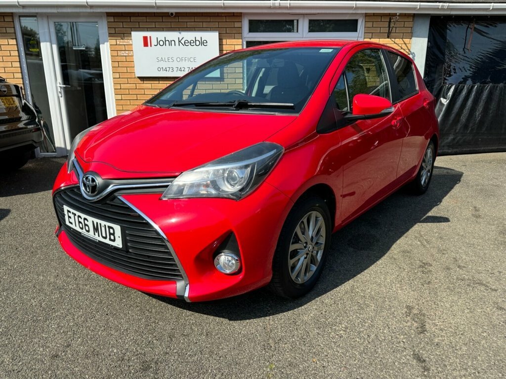 Toyota Yaris 1.3L Icon Red