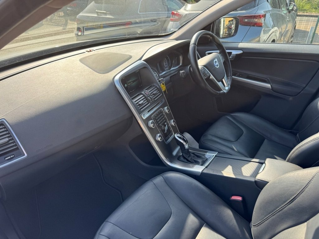 Volvo XC60 2L Se Lux Nav Silver #4