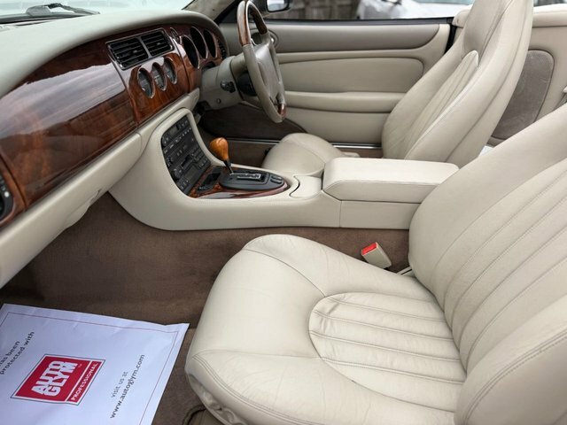 Jaguar XF 1998 4.0 Convertible 284 Gk Silver #25