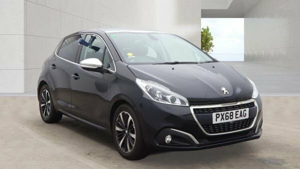 Peugeot 208 Puretech Allure Premium Hatchback Black