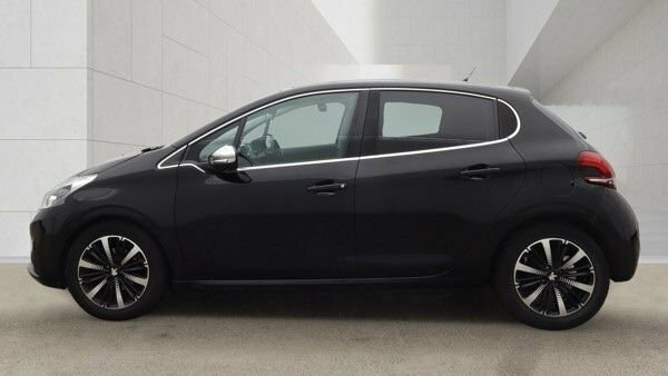 Peugeot 208 Puretech Allure Premium Hatchback PX68EAG Black #6