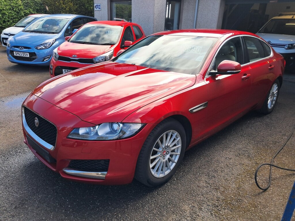 Jaguar XF 2.0D 180 Prestige Red #3