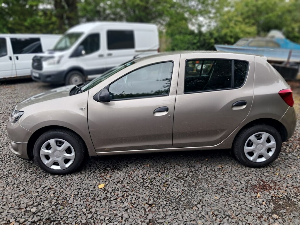 Dacia Sandero 1.2 16V 75 Ambiance Beige #4