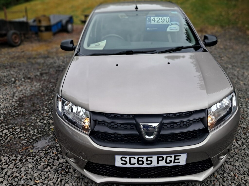 Dacia Sandero 1.2 16V 75 Ambiance Beige #2