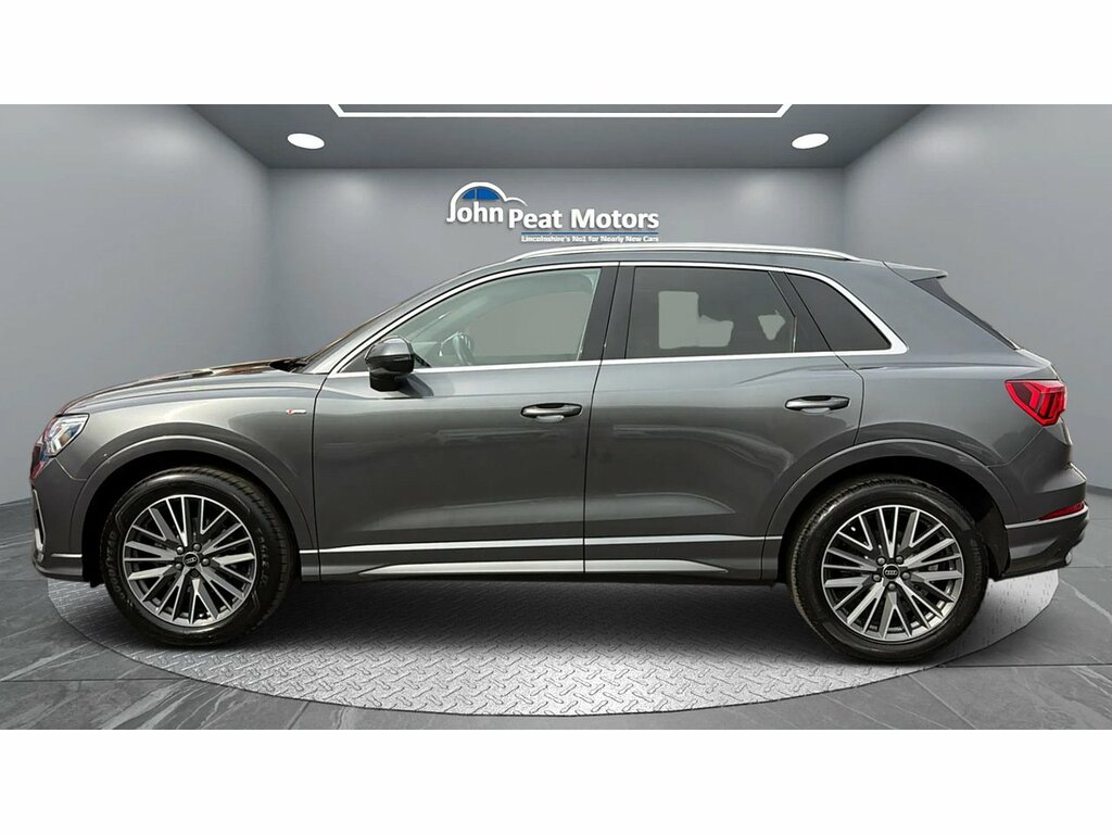 Audi Q3 Tfsi Cod S Line AJ23YXU Grey #4