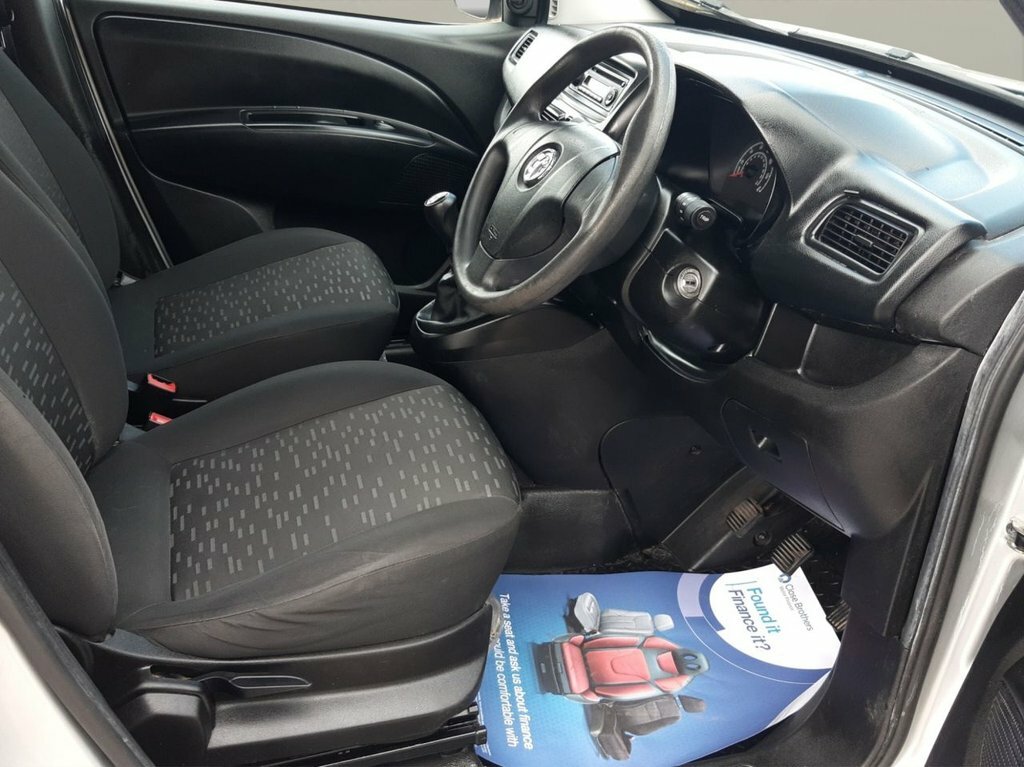 Vauxhall Combo 1.3L Null Silver #2
