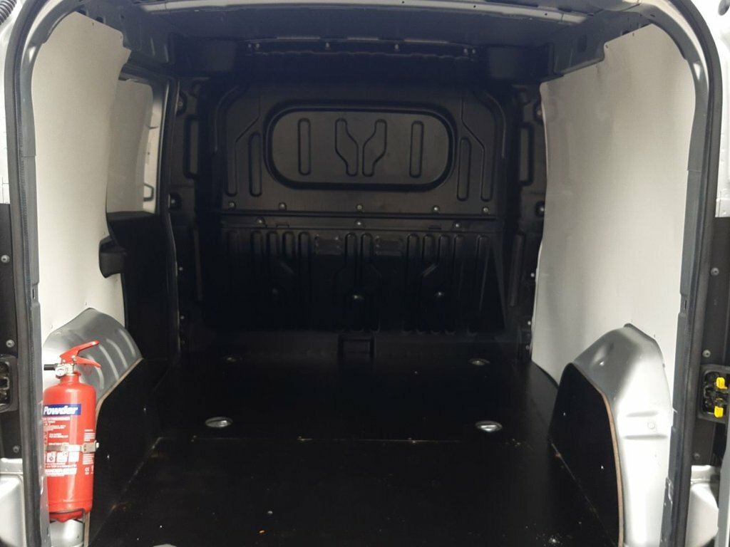 Vauxhall Combo 1.3L Null Silver