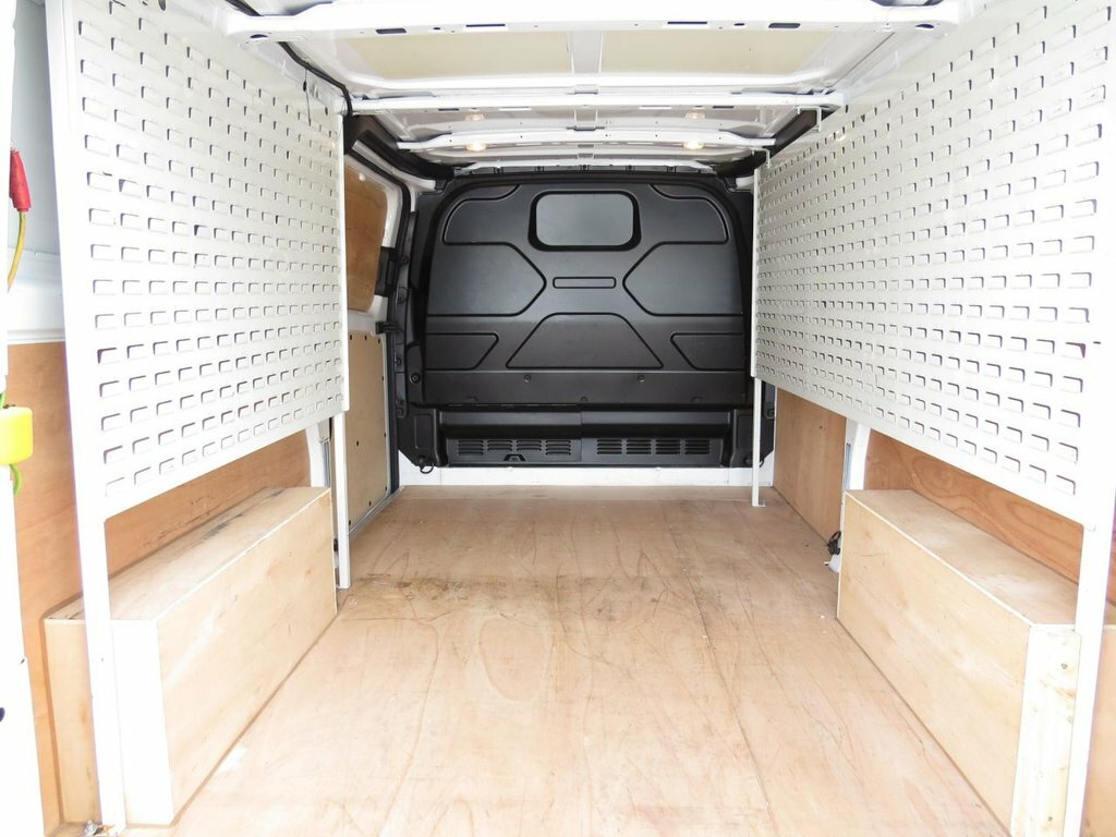 Ford Transit Custom 2L Leader AK22EUH White #2