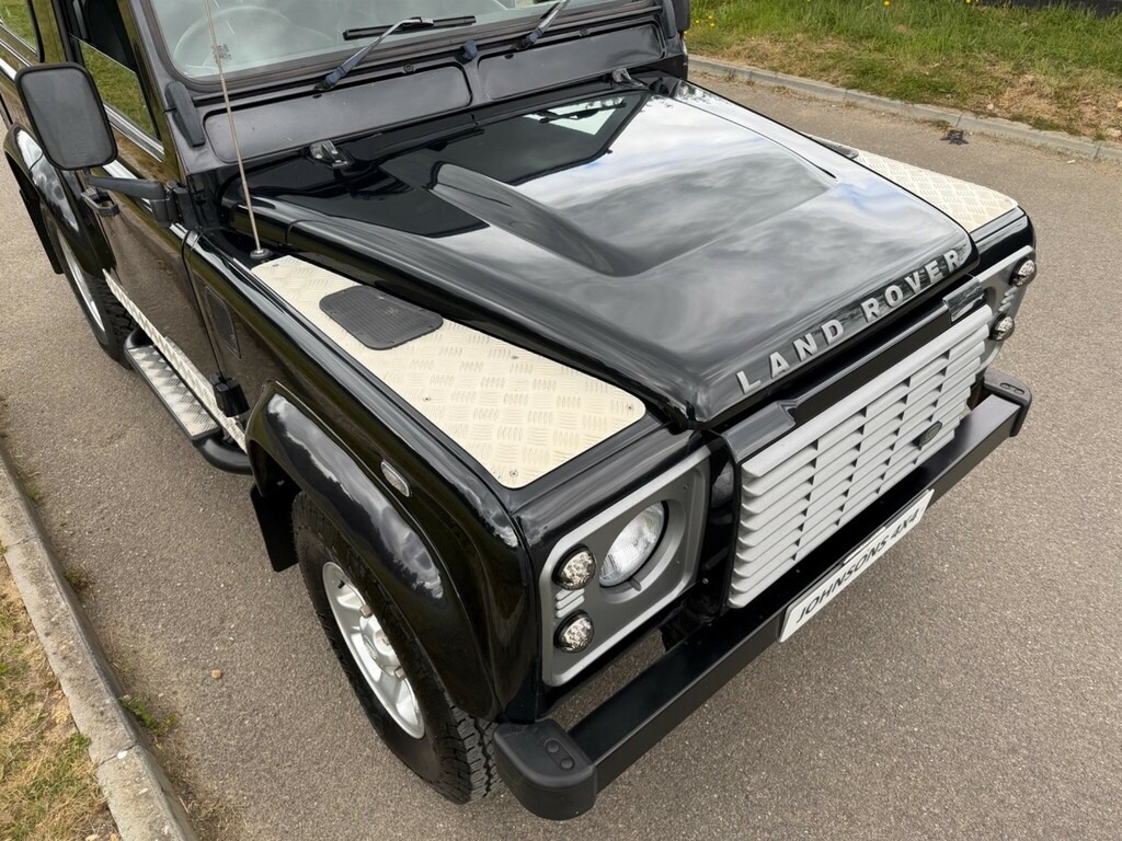 Land Rover Defender 90 Green #40