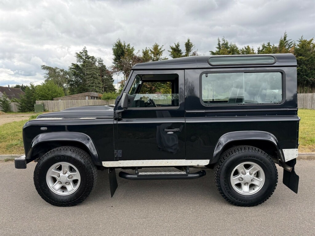 Land Rover Defender 90 Green #4