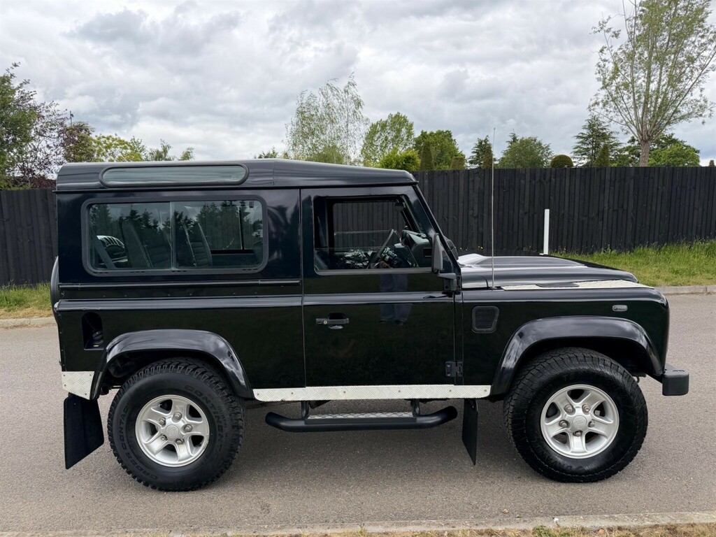 Land Rover Defender 90 Green #8