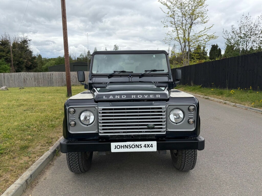 Land Rover Defender 90 Green #3