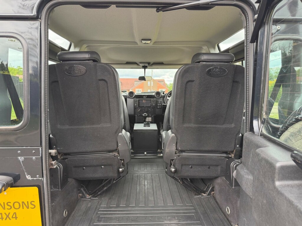 Land Rover Defender 90 Green #30