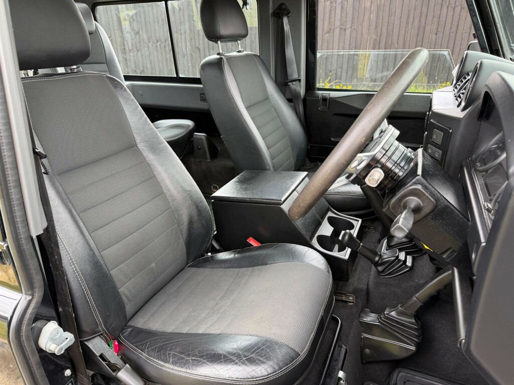 Land Rover Defender 90 Green #10