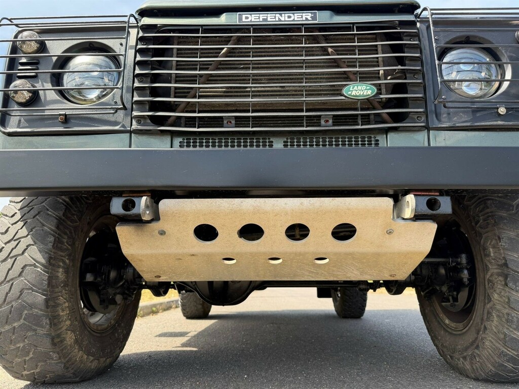 Land Rover Defender 90 Suv Red #34