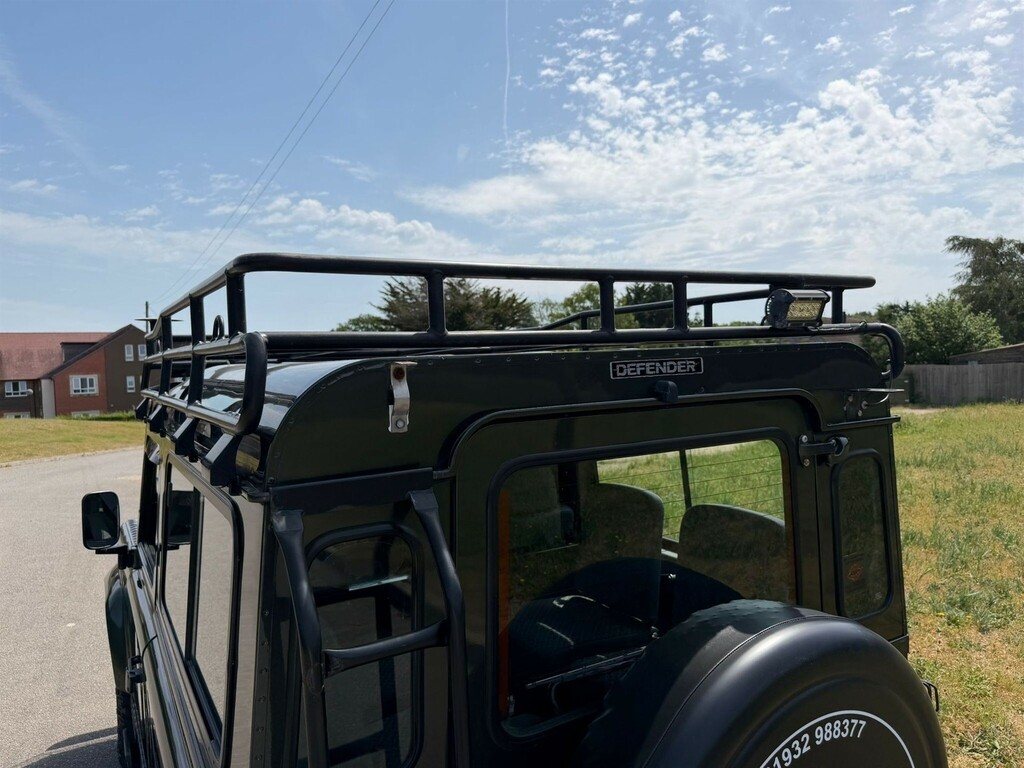Land Rover Defender 90 Suv Red #40