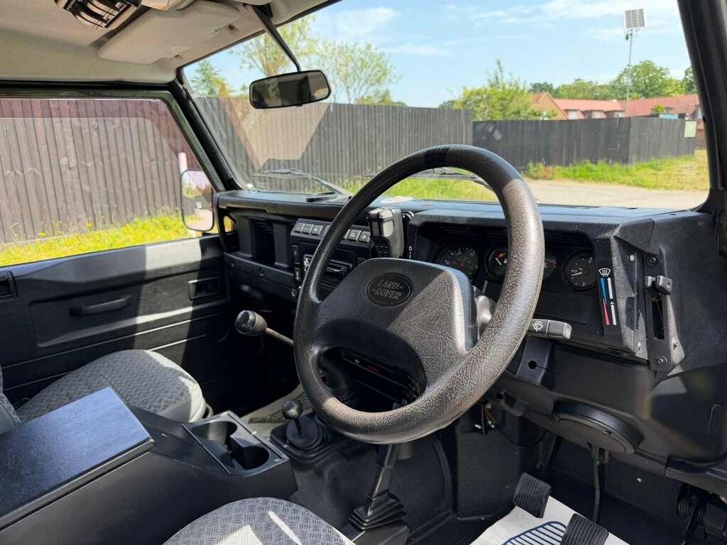 Land Rover Defender 90 Suv Red #14