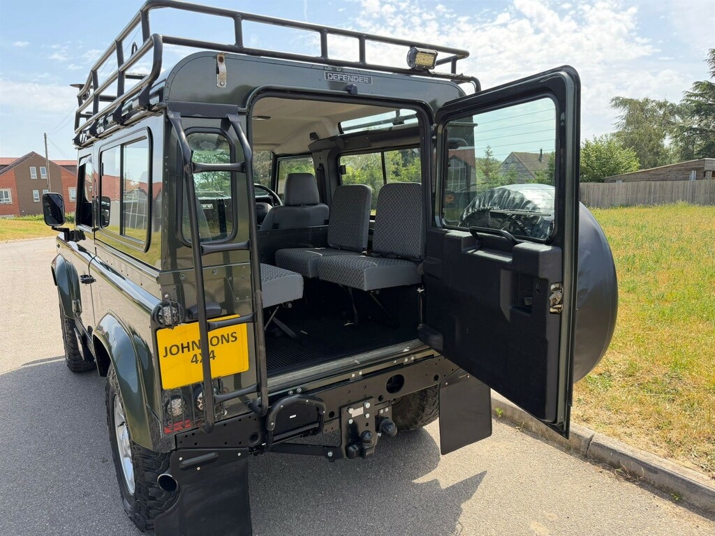 Land Rover Defender 90 2.5 Td5 County Station Wagon 6 Seats #4
