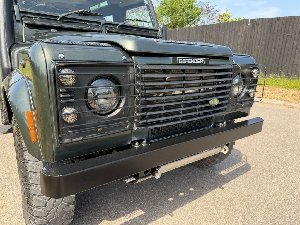 Land Rover Defender 90 Suv Red #31