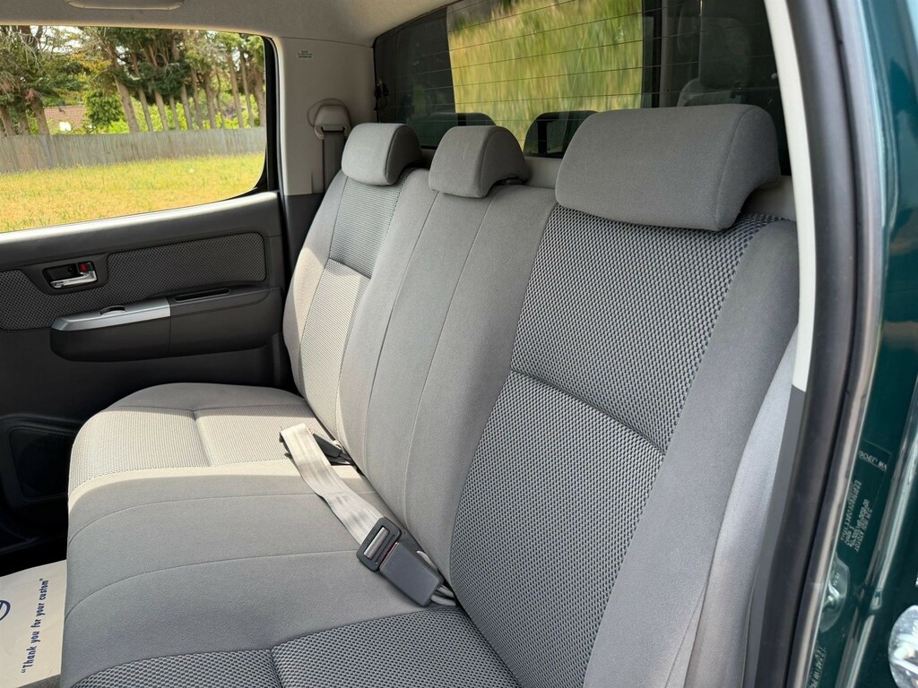 Toyota HILUX 3.0 Invincible 4X4 D-4d Dcb 169 Bhp Black #26