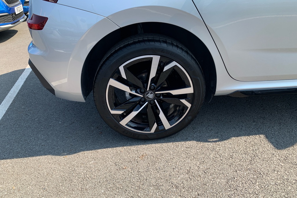 Skoda Kamiq 1.0 Tsi Monte Carlo Edition Dsg LR25WCC Silver #5
