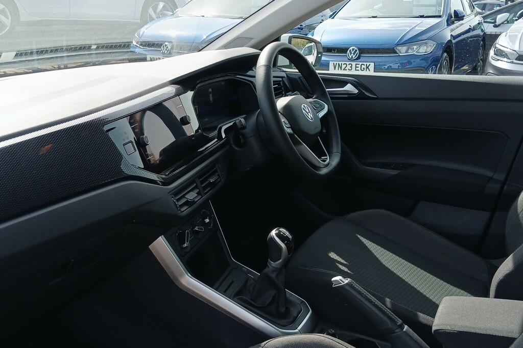 Volkswagen Polo 1.0 Tsi Life VN24DHF White #2