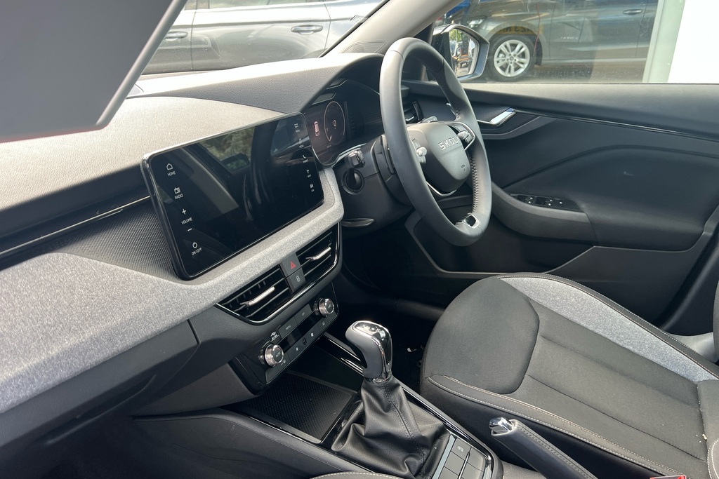 Skoda Kamiq 1.0 Tsi Se Edition Dsg KW25FDU Black #2