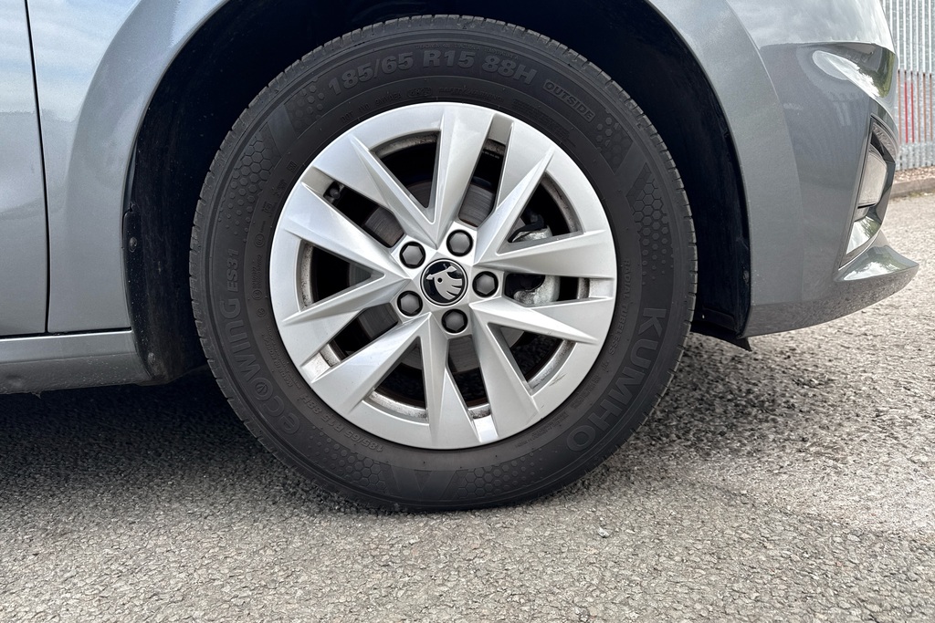 Skoda Fabia 1.0 Tsi Se Edition GL25DWG Grey #5