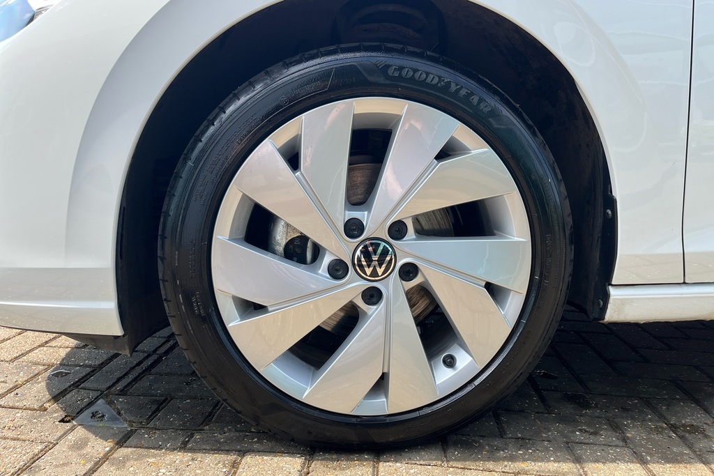 Volkswagen Golf 1.5 Tsi 150 Style AK75FWO White #5