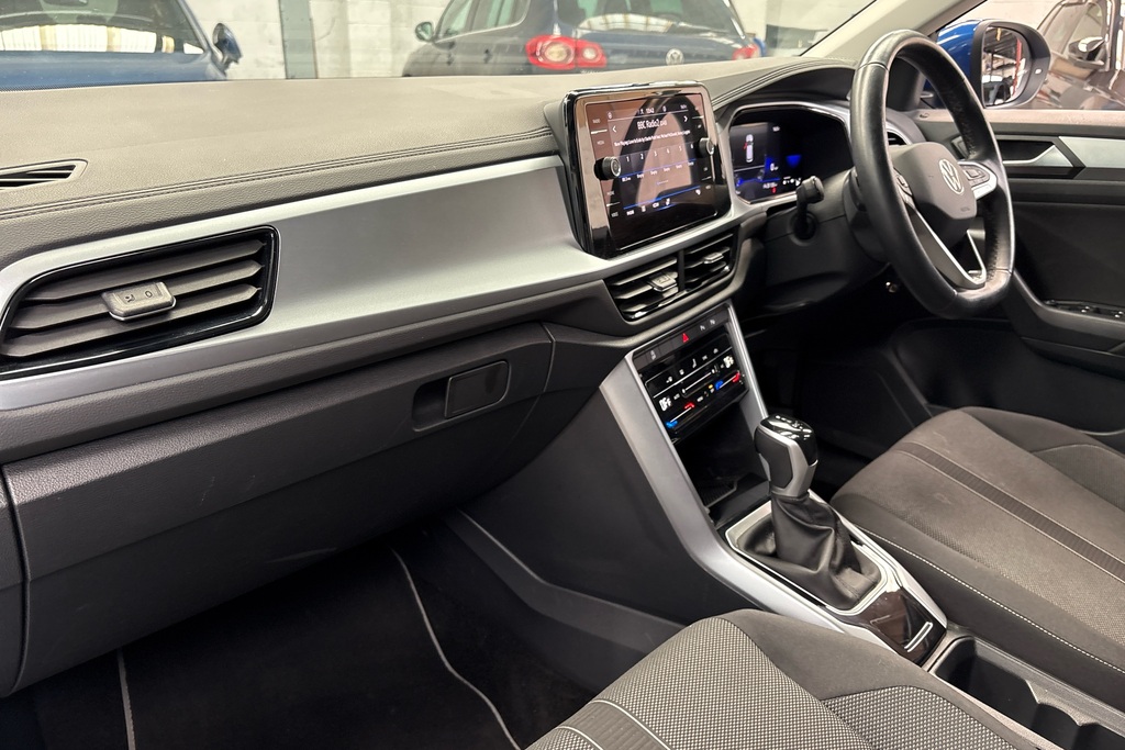 Volkswagen T-Roc 1.5 Tsi Life Dsg GY72UFK Blue #2