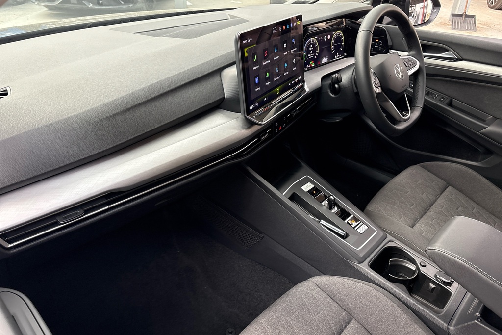 Volkswagen Golf 1.5 Tsi 204 Match Ehybrid Dsg BL75STZ Black #2