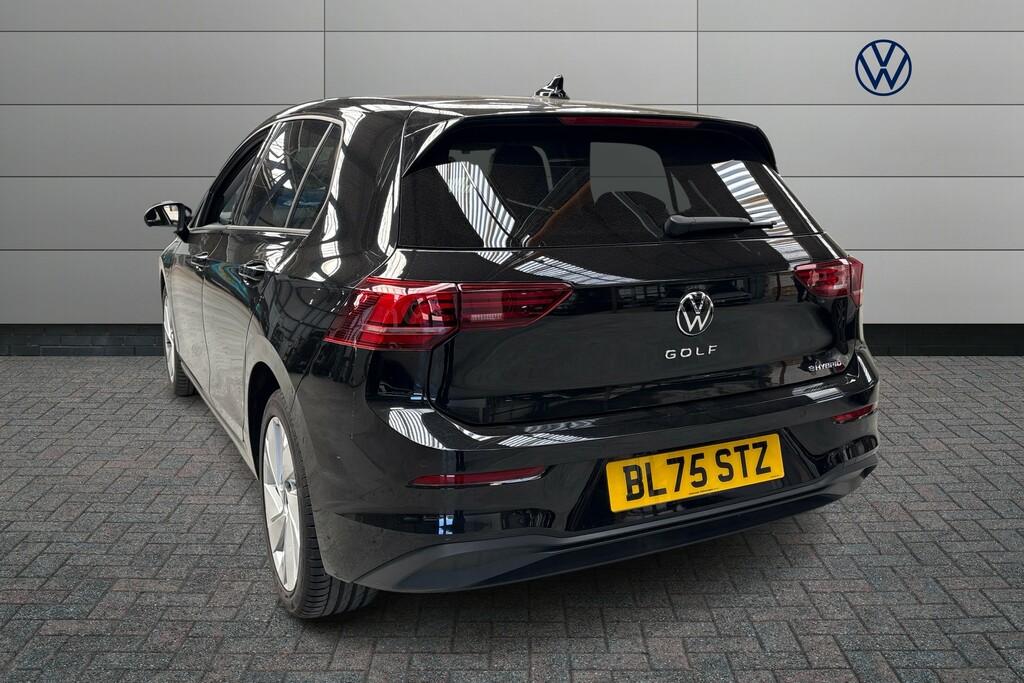 Volkswagen Golf 1.5 Tsi 204 Match Ehybrid Dsg BL75STZ Black #3