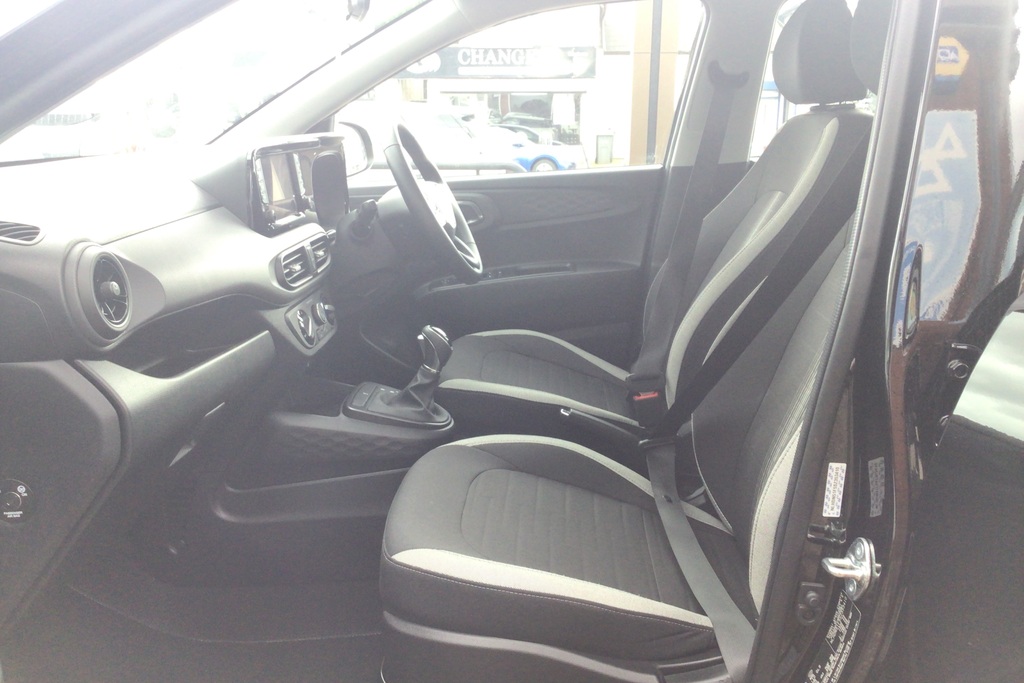Hyundai I10 Advance EN25NTK Black #6
