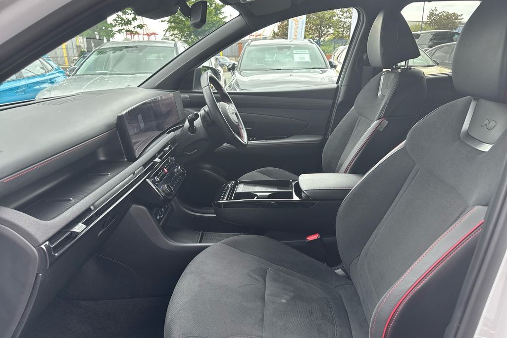 Hyundai Tucson N Line S EF25NLV White #6