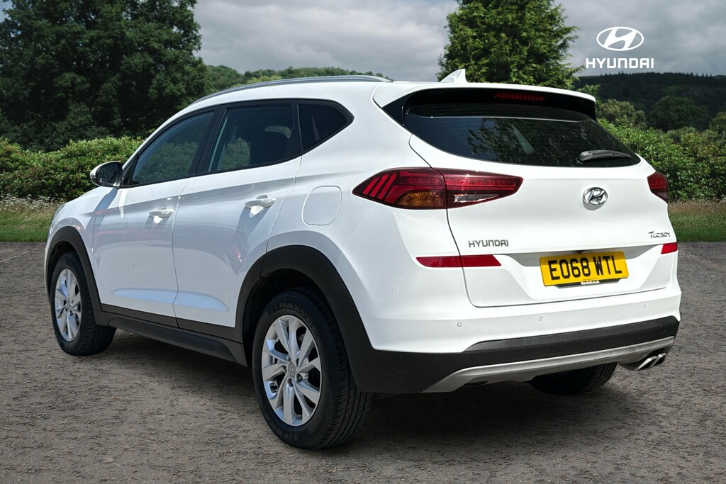Hyundai Tucson T-gdi Se Nav EO68WTL White #2