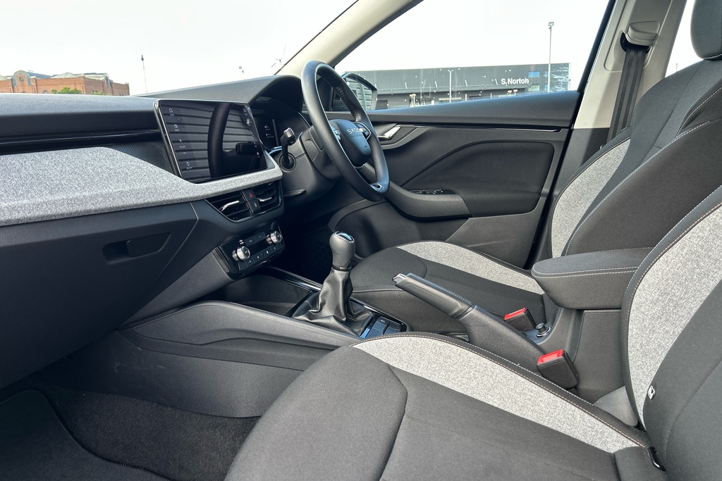 Skoda Scala 1.0 Tsi 116 Se Edition GD25BNV Black #2