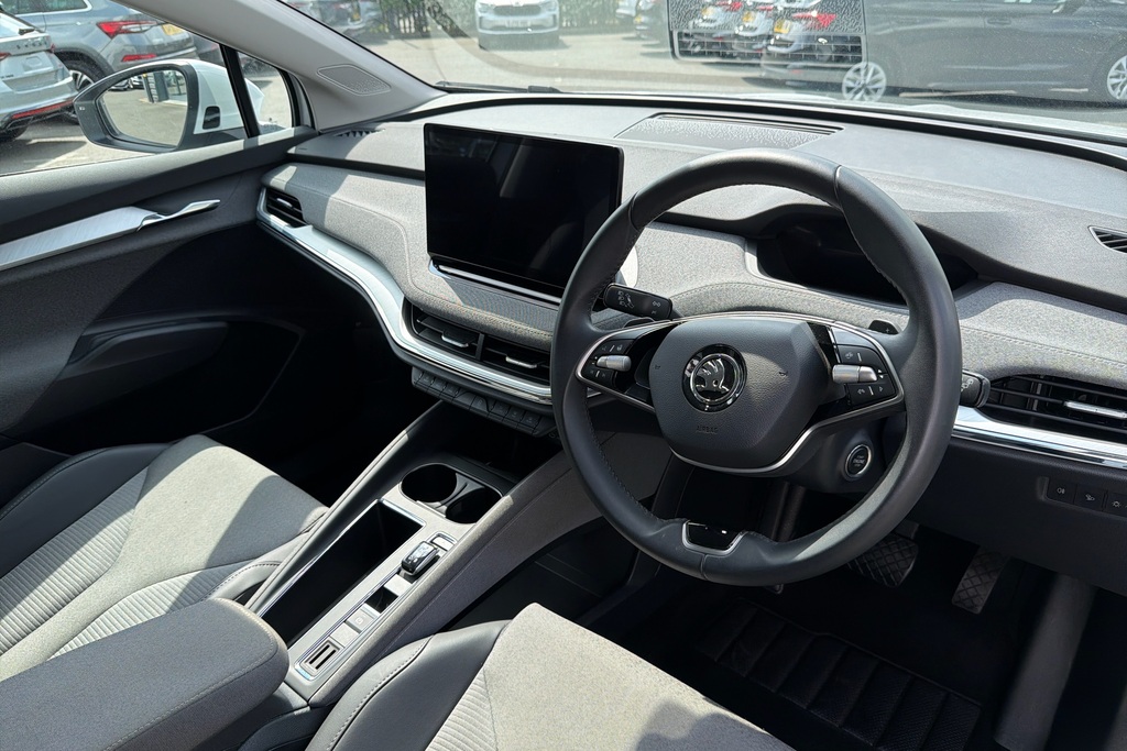 Skoda ENYAQ 210Kw 85 Edition 82Kwh YM74EJU White #6