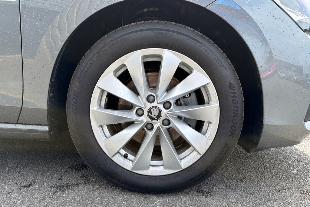 Skoda Superb 2.0 Tdi Se Technology Dsg Grey #5