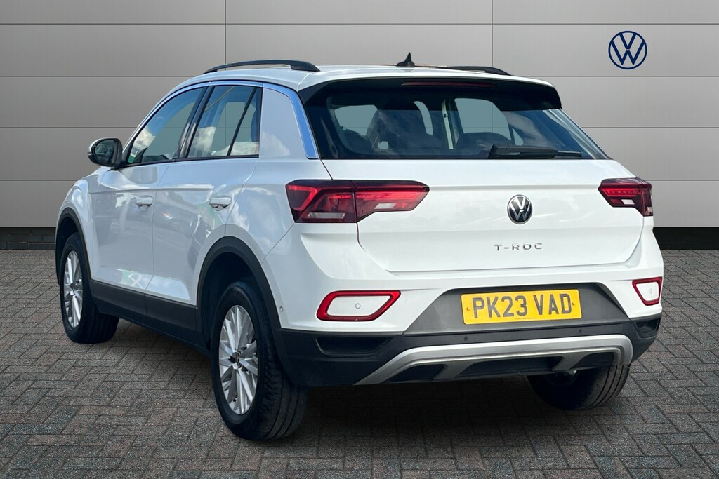 Volkswagen T-Roc 1.5 Tsi Life Dsg PK23VAD White #3