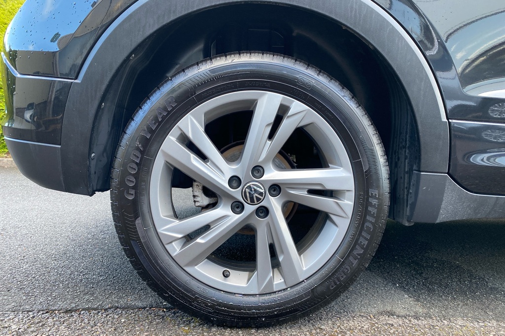 Volkswagen T-Cross 1.0 Tsi 115 R-line CP24JVR Black #5