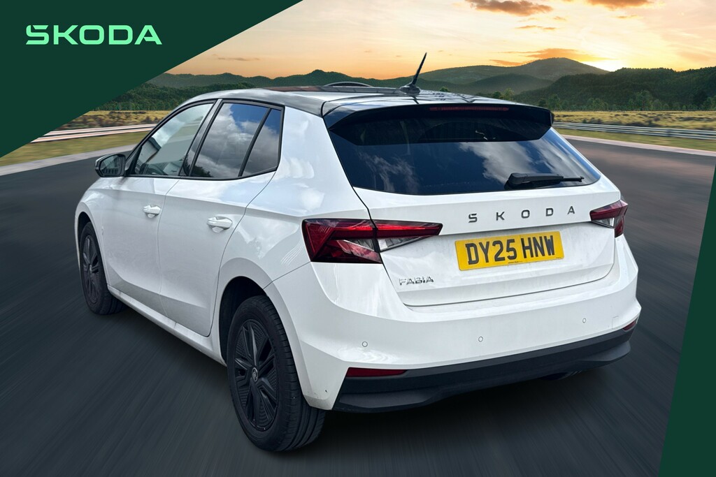Skoda Fabia 1.0 Tsi Design Edition DY25HNW White #3
