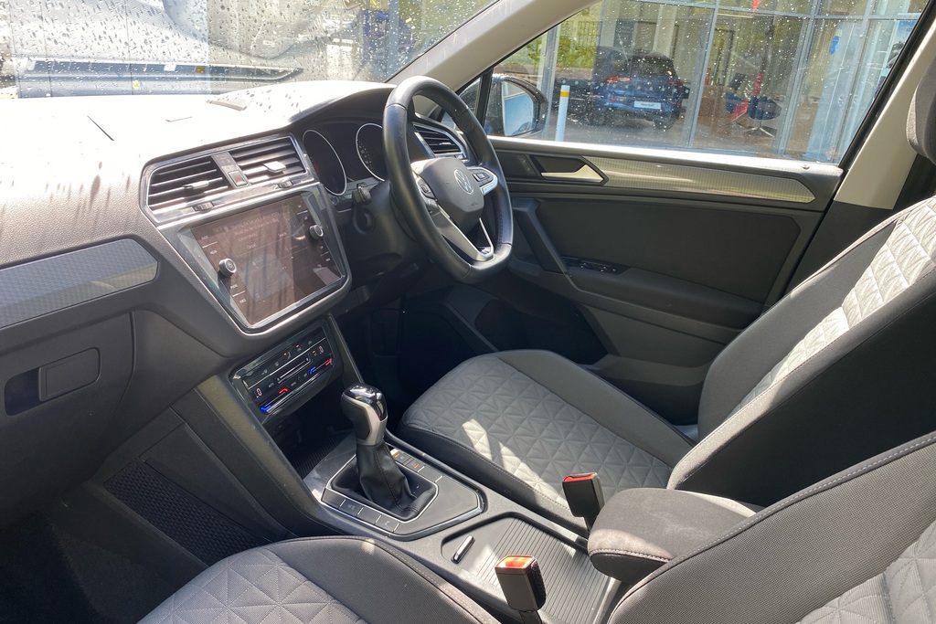 Volkswagen Tiguan 1.5 Tsi 150 Life Dsg LA70MXW Grey #2