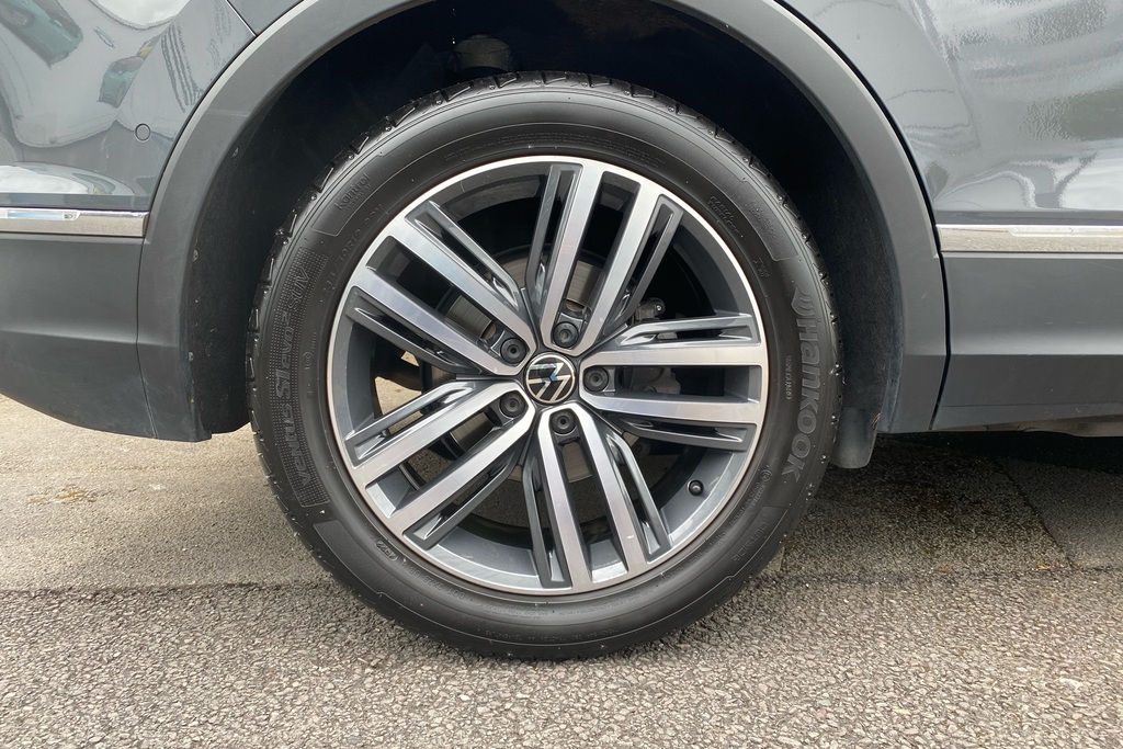 Volkswagen Tiguan 1.5 Tsi 150 Elegance Dsg LV23KXP Grey #5