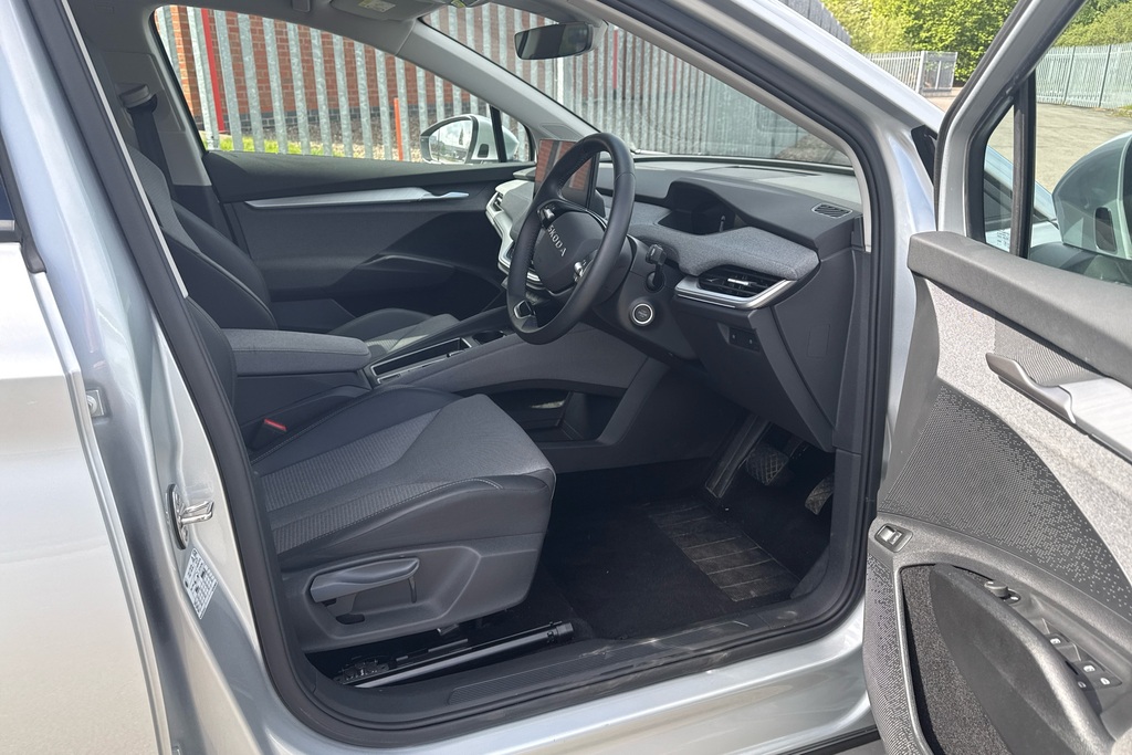 Skoda ENYAQ 150Kw 60 Se L 63Kwh GL25JXA Silver #2