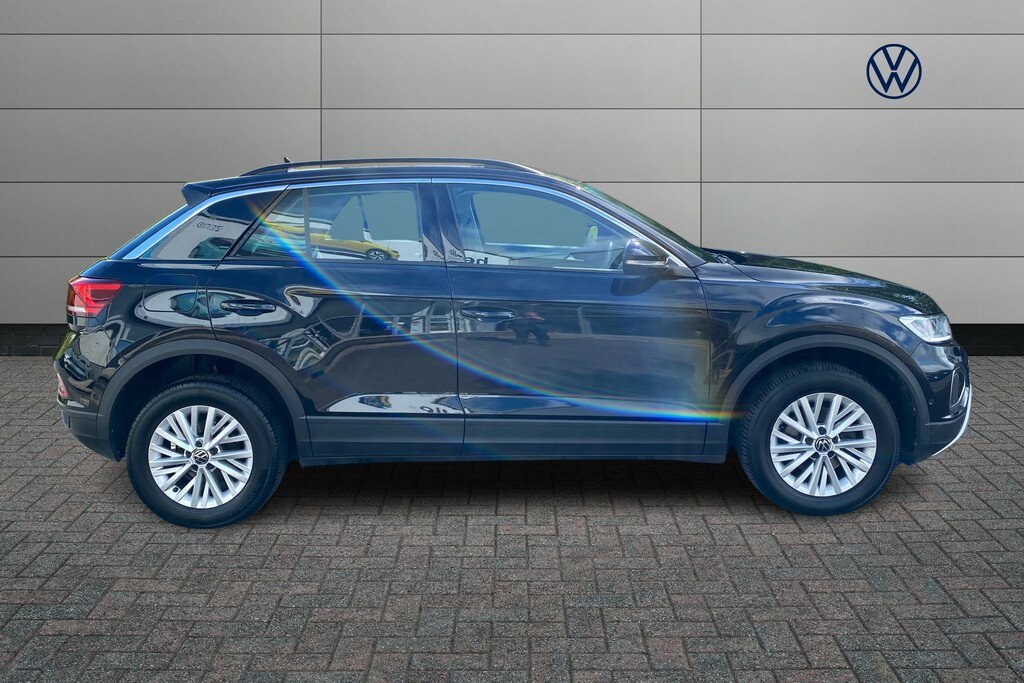 Volkswagen T-Roc 1.5 Tsi Life PK23UPB Black #4