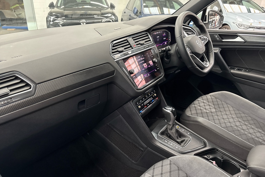 Volkswagen Tiguan 1.5 Tsi 150 R-line Dsg FD70TYV White #2