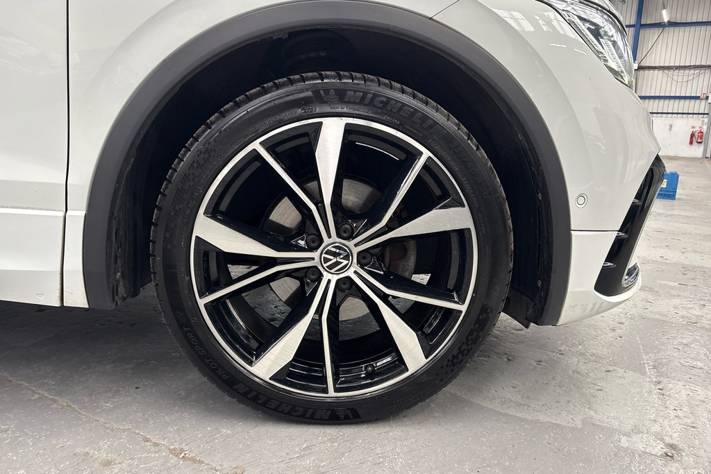 Volkswagen Tiguan 1.5 Tsi 150 R-line Dsg FD70TYV White #5
