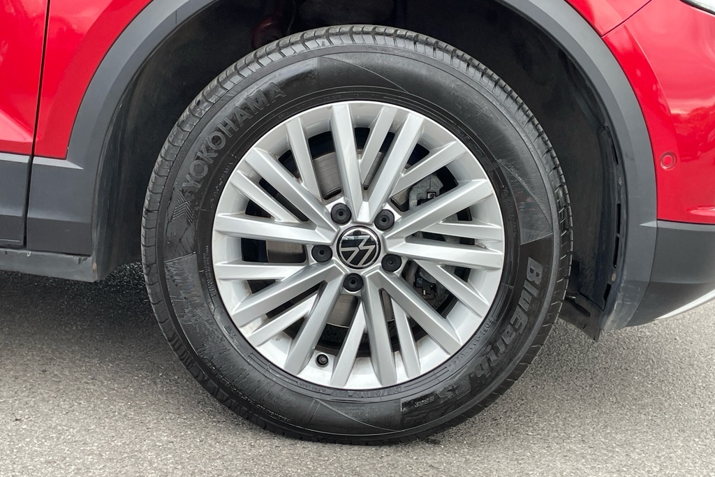Volkswagen T-Roc 1.5 Tsi Life DE23UMR Red #5